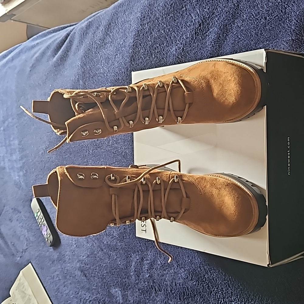 Nine west ankle booties size 7 1/2  very comfortable brand new with box